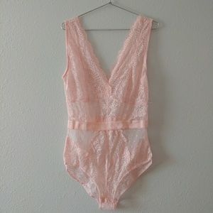 ♥️ Sexy and feminine lace bodysuit teddy